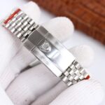 Rolex Datejust 126300 White Roman Dial Domed Bezel Oyster/Jubilee Bracelet 904L Steel 3235 Movement 41mm Mens Watch - Image 5