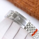 Rolex Datejust 126300 Black Dial Domed Bezel Oyster/Jubilee Bracelet 904L Steel 3235 Movement 41mm Mens Watch - Image 4